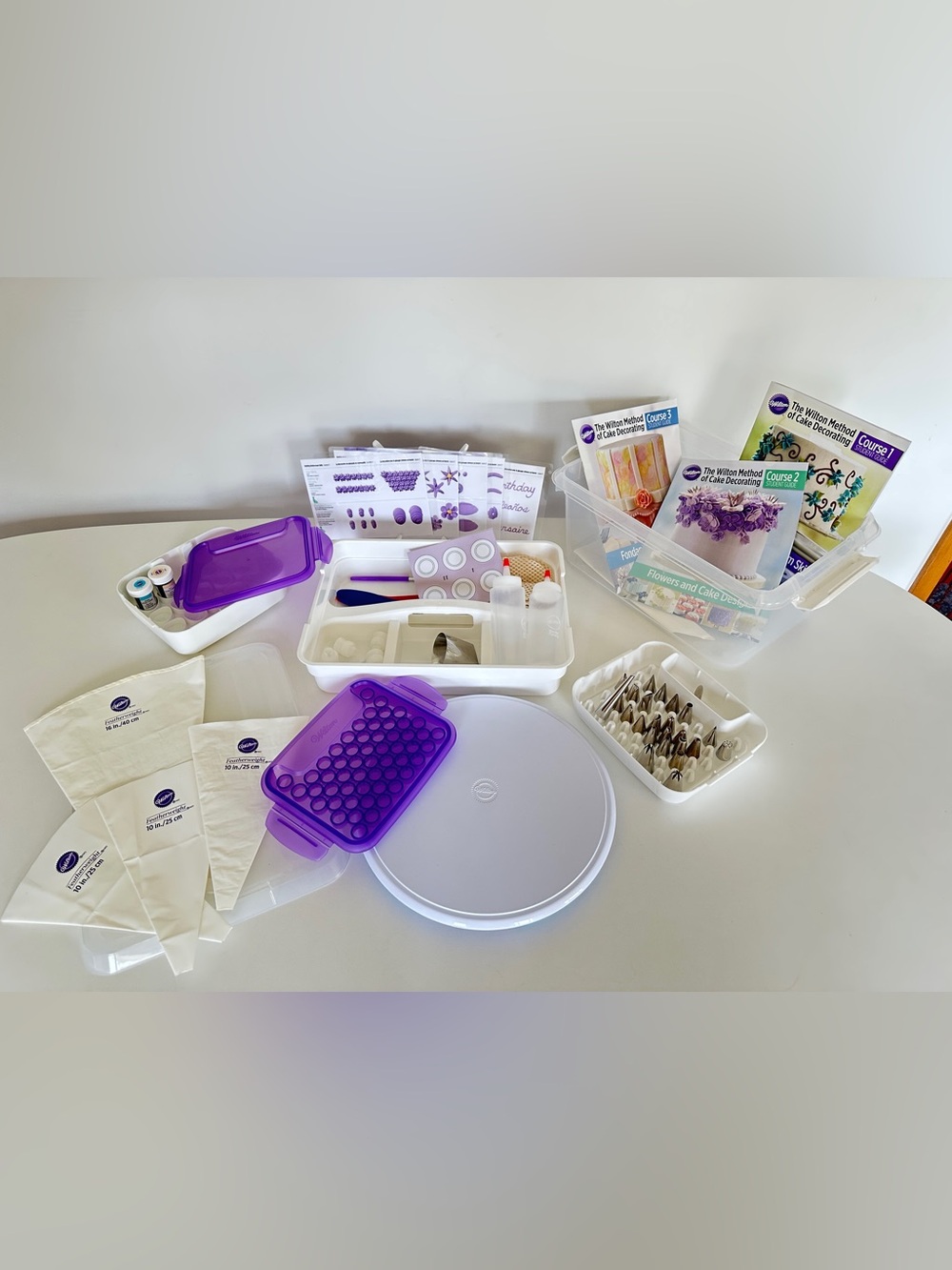 Wilson Baking Bundle Cake Decorating Piping Bags Tips Books Case Lazy Susan Lot